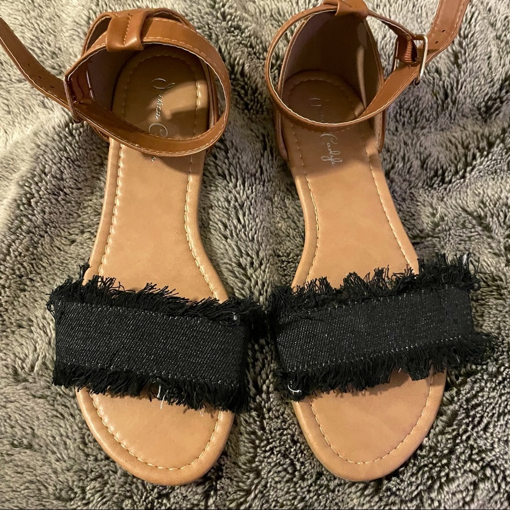New Women’s Sandals - Picture 1 of 9
